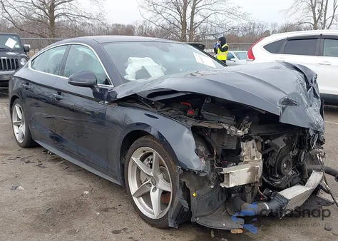 2018 Audi A5 2.0T Premium z USA, uszkodzony, nr VIN WAUENCF5XJA053695